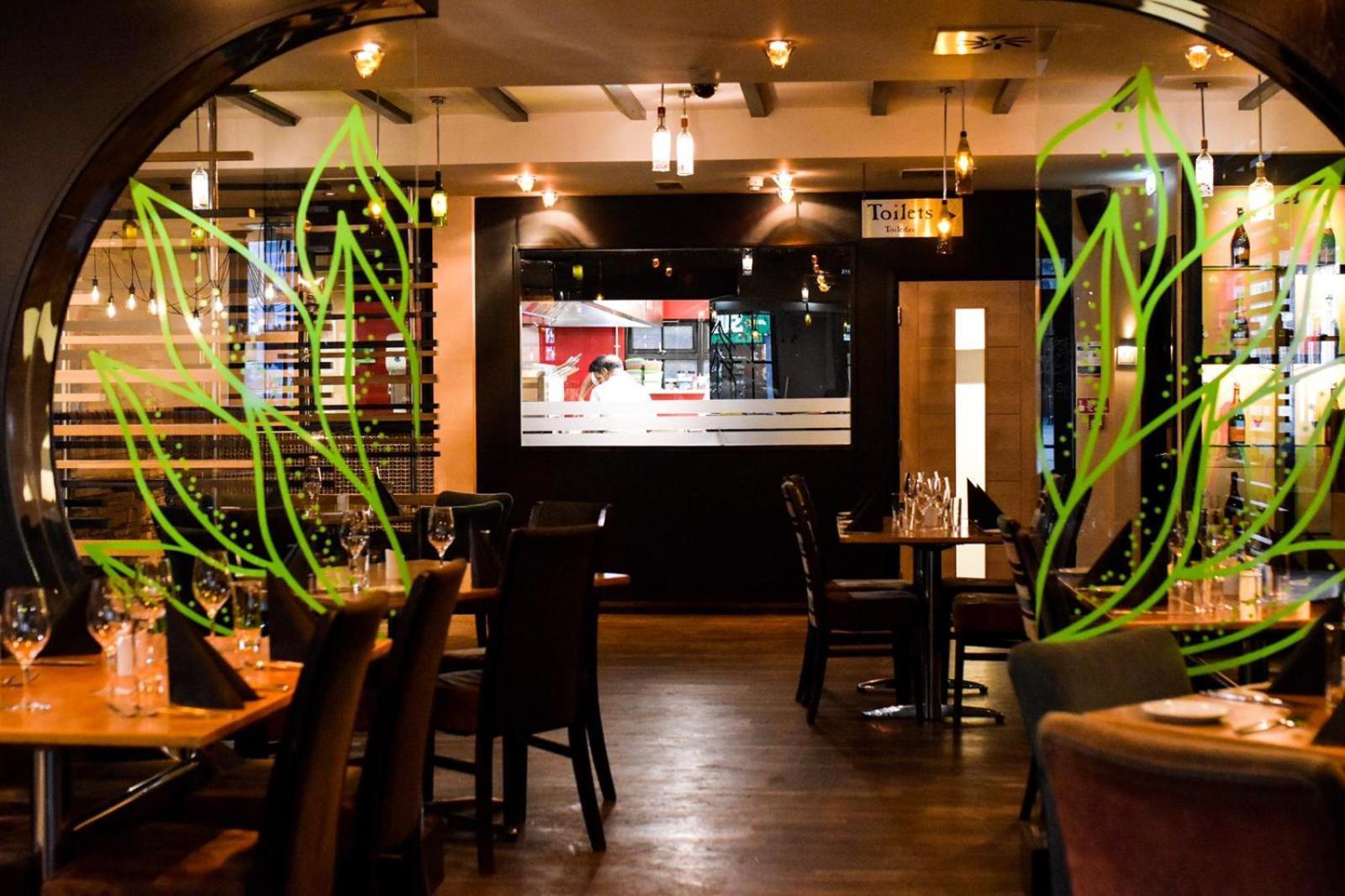 The Bluebell Hotel Neath Ngoại thất bức ảnh