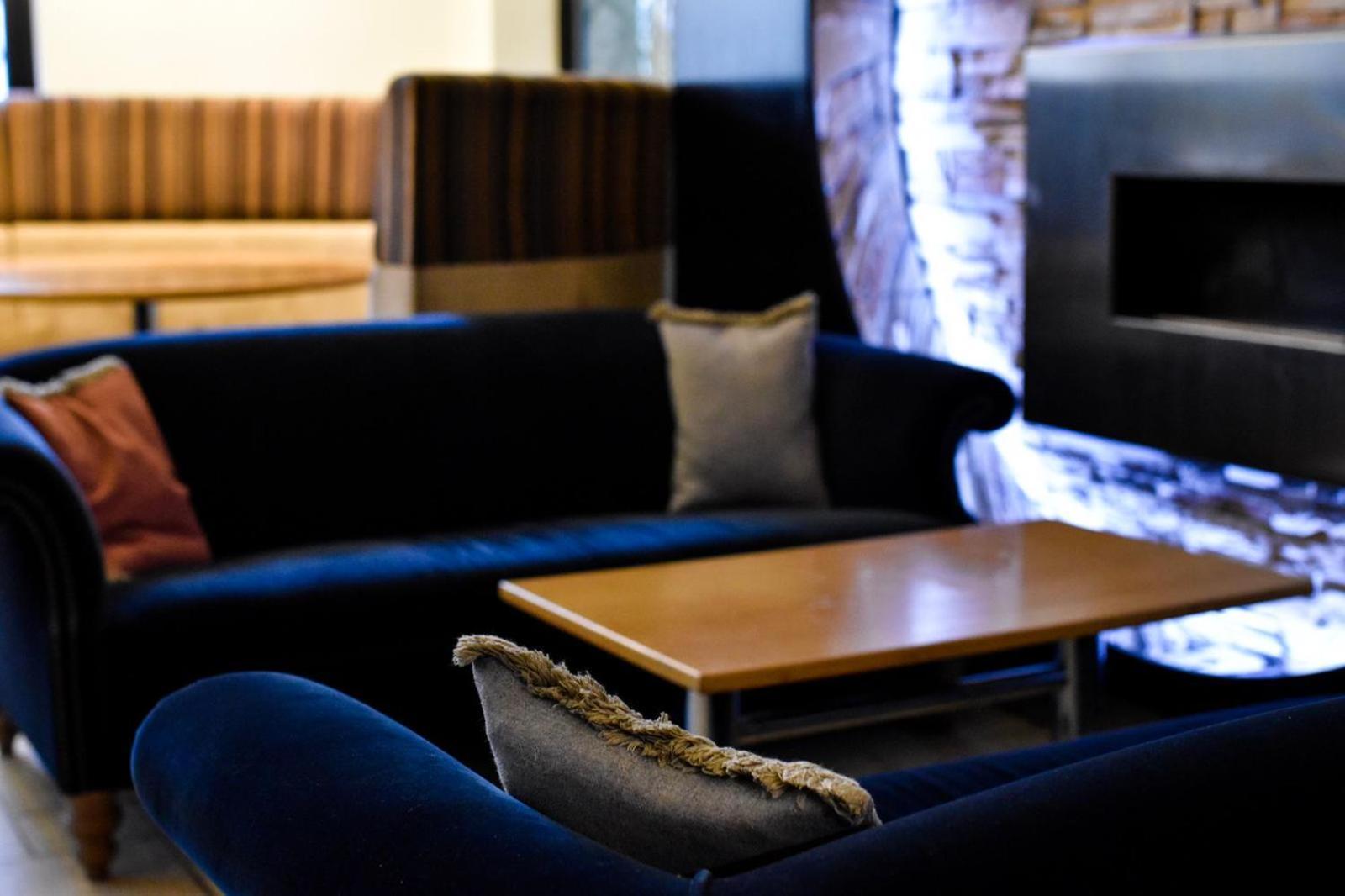 The Bluebell Hotel Neath Ngoại thất bức ảnh