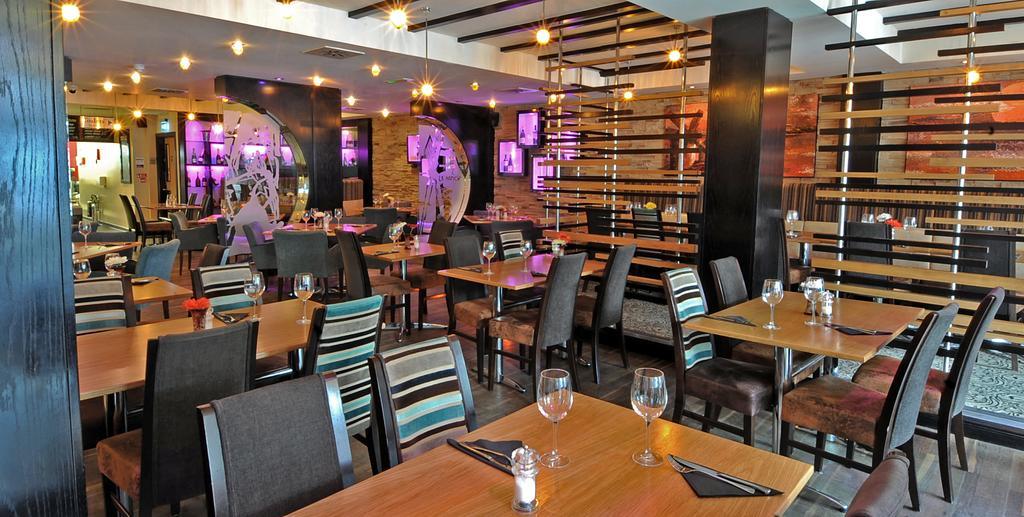 The Bluebell Hotel Neath Ngoại thất bức ảnh