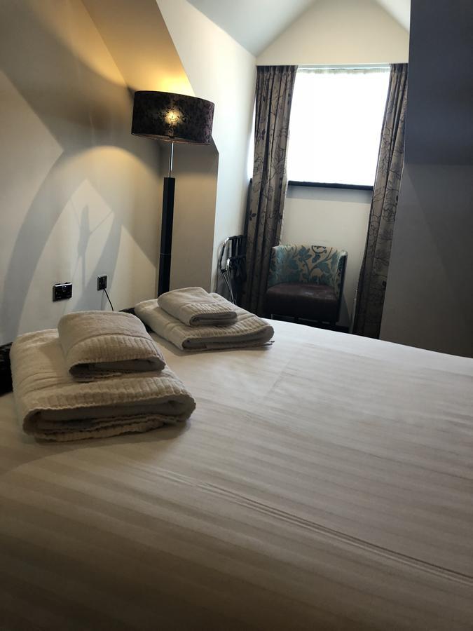 The Bluebell Hotel Neath Ngoại thất bức ảnh