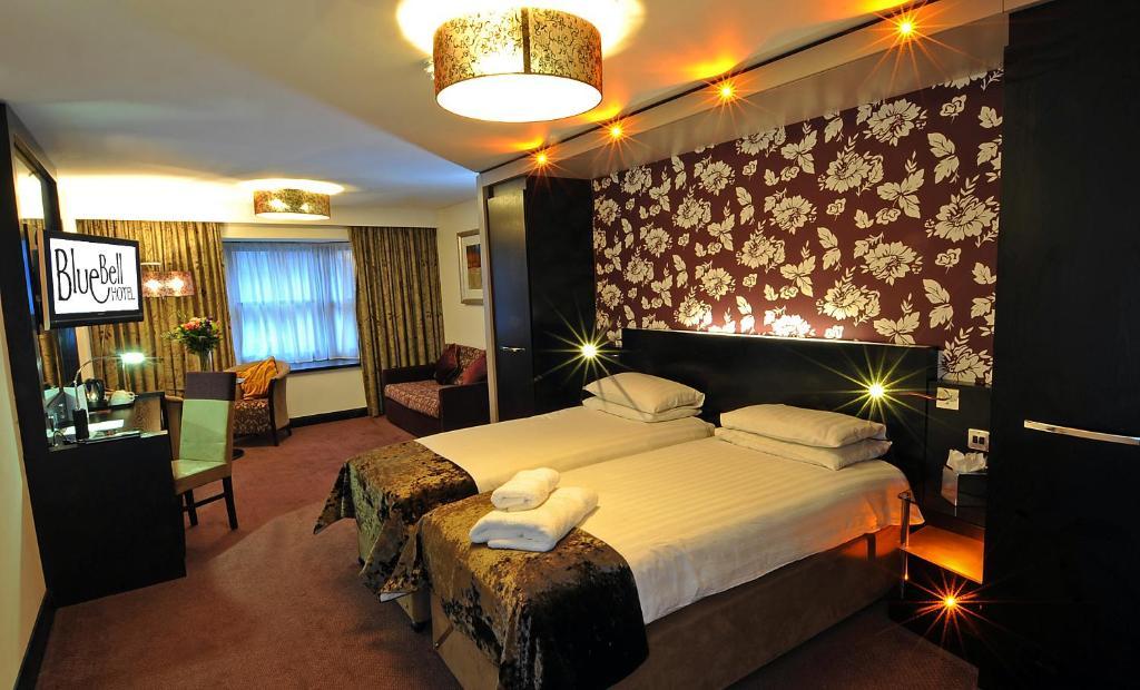 The Bluebell Hotel Neath Ngoại thất bức ảnh